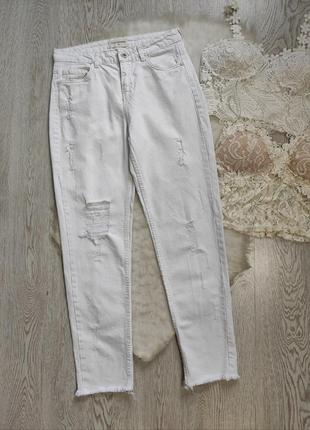 Білі щільні джинси прямі скіні бойфренди з дірками висока талі...