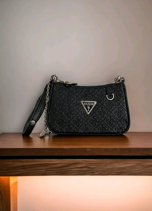 Жіноча чорна шкіряна сумка guess mini bag black сумочка багет