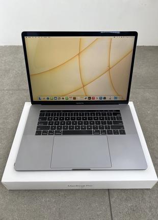 730$ MacBook Pro 15 2018 2,2GHz / i7 / 16 GB / 256gb SSD