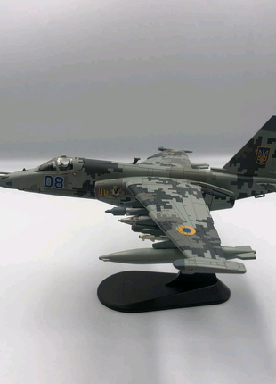 Преміум модель літака Су-25 ЗСУ 08 масштаб 1:72 (22см)