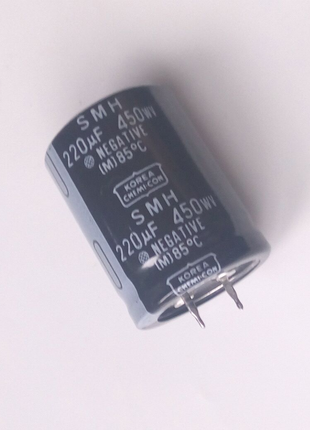 Конденсатор электролитический 220 µF 450 В