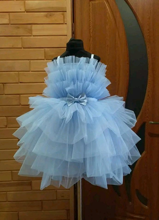 Голубое  нарядное платье  для девочки