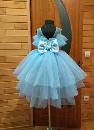 Голубое  нарядное платье на любой рост для ваших принцесс