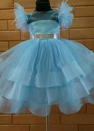 Голубое нарядное платье  для ваших принцесс