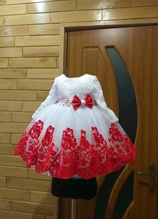 Красивое детское нарядное платье  скружывами от 1 года и больше