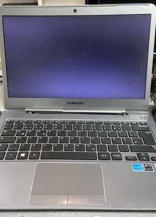 Ноутбук Samsung 535U