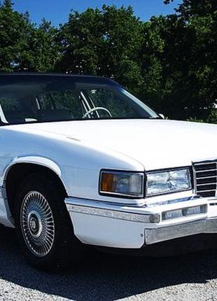 218 Ретро авто Cadillac Fleetwood білий