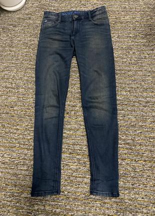 Темные качественные джинсы плотные зауженные m блю ридж