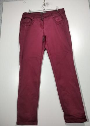 Брюки женские (джинсы) бордового цвета