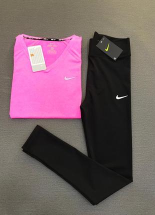 Женский комплект для фитнеса Nike с ярко-розовой футболкой