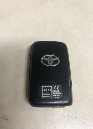 Смарт-Ключ Toyota Avensis