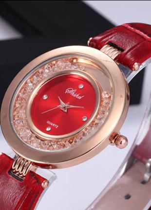 Женские часы в наличие красные