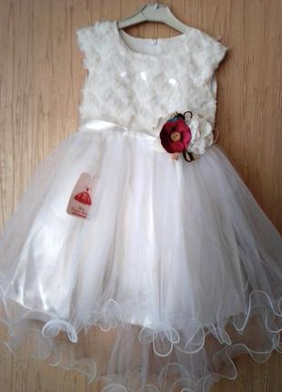 Бальное пышное белое платье с цветком для девочки Турция на пр...