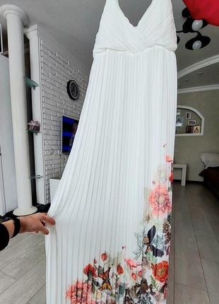 Белое шифоновое макси платье плиссе
