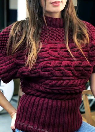 Жіночий в'язаний светр з коротким рукавом ручної роботи