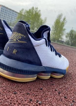 Оригінальні баскетбольні кросівки nike lebron 46/30.5,ne jordan