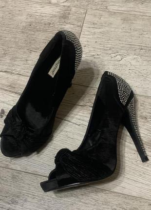 Туфли чёрного цвета стразы размер 40