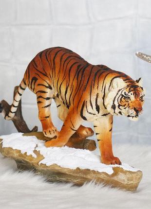 Статуетка Тигр у гонитві за здобиччю 28*18*9 см Гранд Презент ...