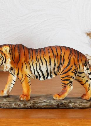 Статуетка Тигр на полюванні 28*14*8 см Гранд Презент СП317 цв