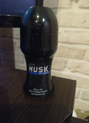 Дезодорант-антиперспірант з кульковим аплікатором musk intense...