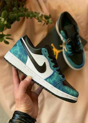 Кроссовки nike air jordan 1 low
tie-dye