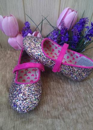 Нарядные блестящие туфельки в пайетку для маленькой принцессы/...