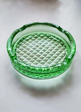 Пепельница прозрачная зеленая, рефленое стекло СССР