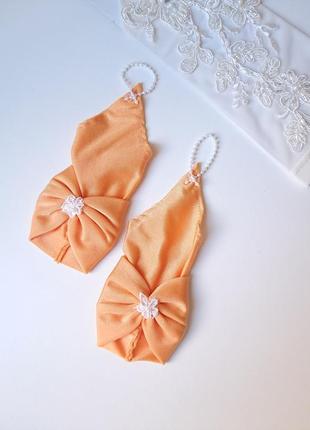 Нарядные перчатки под платье оранжевые