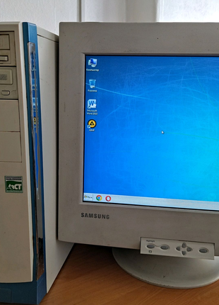 Комп'ютер, системний блок на базі Pentium 4