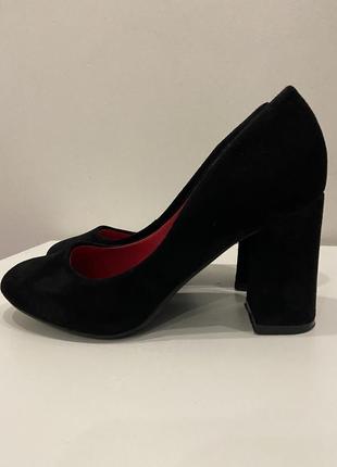 Туфли черные женские на высоком каблуке, размер 36