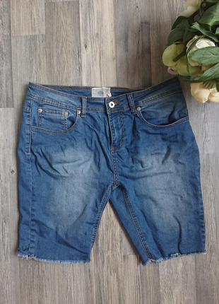 Женские джинсовые шорты с бахромой размер 46/48