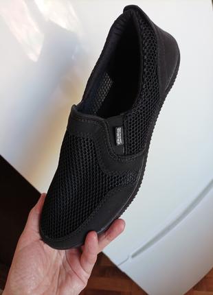 Мокасини 41-42 рр туфлі літні чоловічі чорні.