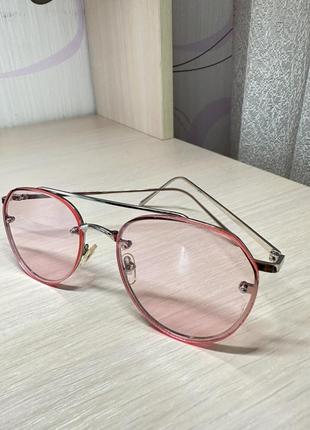 Солнцезащитные розовые очки