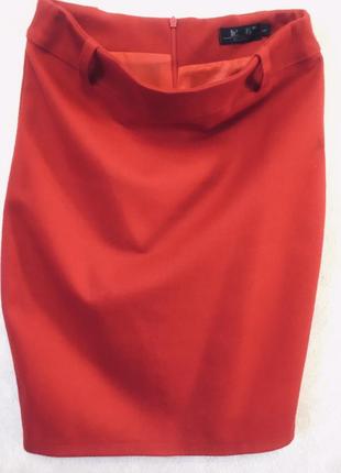 Красная юбка на подкладке