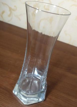 Стеклянная ваза, 15 см