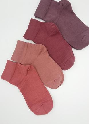 Разноцветные мужские/женские классические носки, высокие с рез...