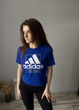 Adidas женская футболка адидас спортивная с большим лого логот...