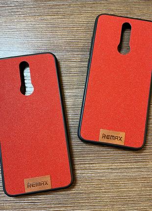 Чехол-накладка на телефон Xiaomi Redmi 8 красного цвета