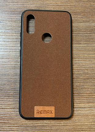 Чехол-накладка на телефон Xiaomi Redmi 7 коричневого цвета с б...