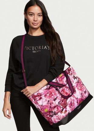 Большая стеганная сумка weekender шопер лого victoria's secret...