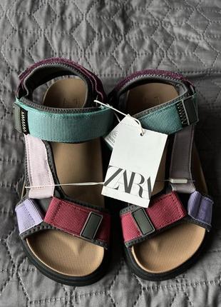 Босоніжки zara 33