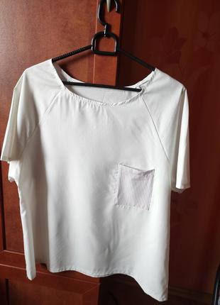 Распродажа белая футболка оверсайз с карманом