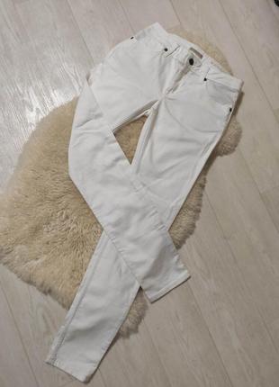 Шикарні білі джинси burberry brit