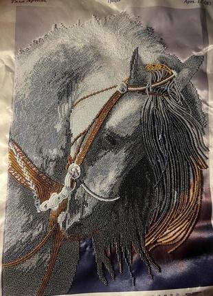 Картина з бісеру кінь/Картина из бисера лошадь/Тела Артіс "Грація