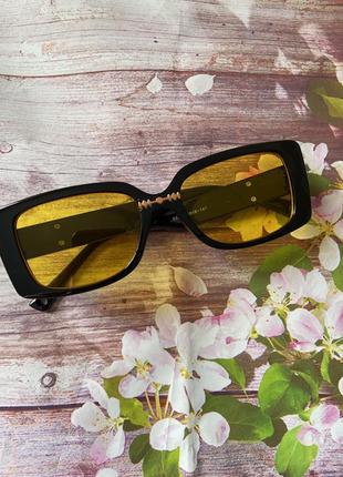 Женские очки солнцезащитные в мешочке