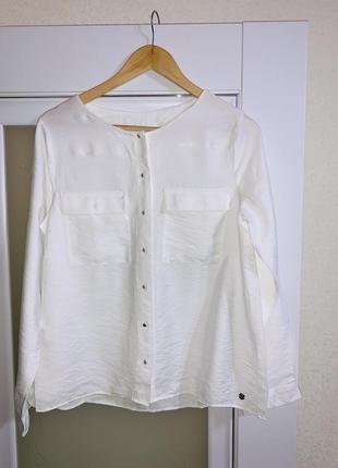 Біла фірмова блуза s.oliver