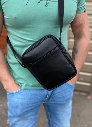 Мужская черная сумка борсетка через плечо