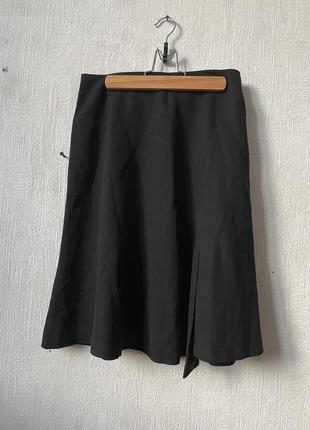 Черная слегка асимметричная юбка mexx