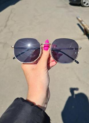 Солнцезащитные очки. очки от солнца