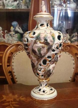 Шикарная коллекционная ваза фарфор каподимонте италия